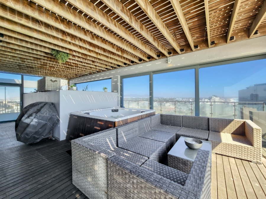 4 Bedroom Property for Sale in Beachfront Western Cape